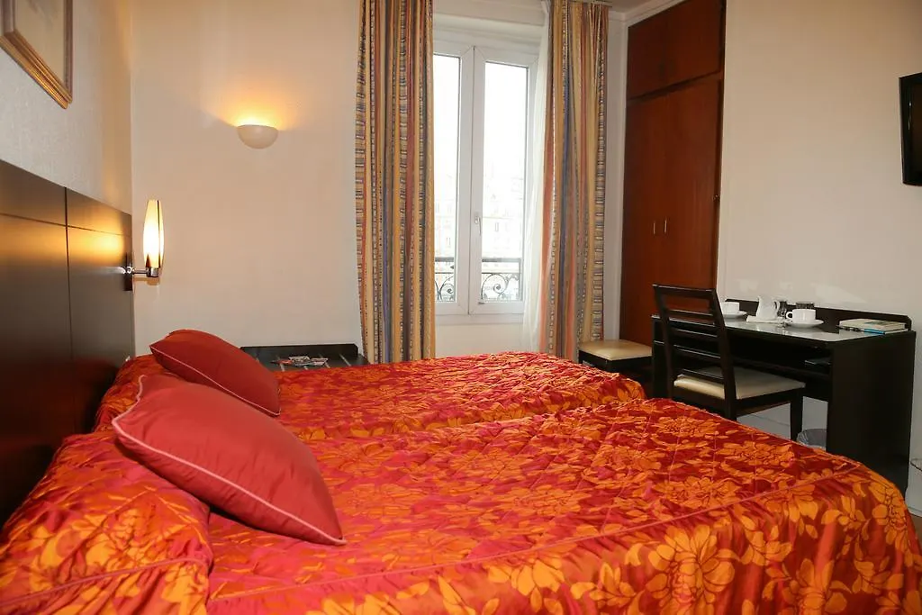 **  Amiot Hotel Paris France